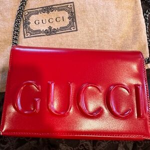Gucci Embossed Logo Chain Wallet/Shoulder Bag